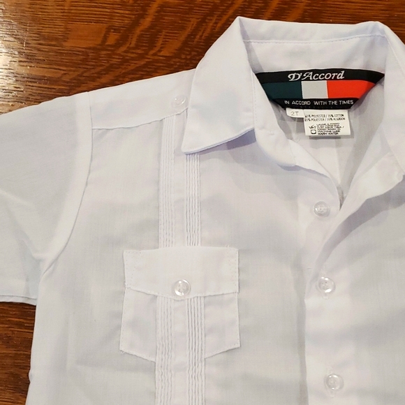 D'Accord White Cuban Guayabera Shirt - Picture 3 of 6